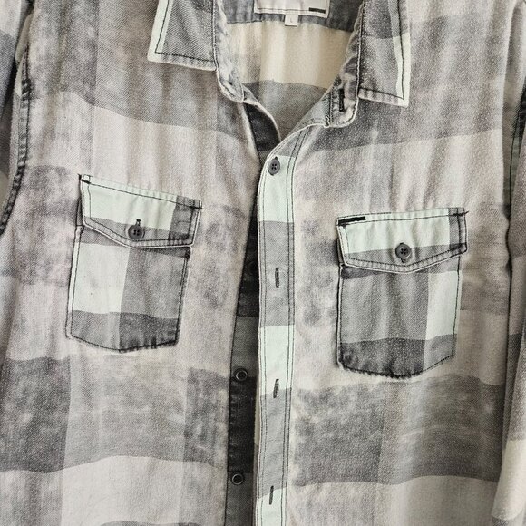 On the Bias Chambrais Soft Plaid Western Comfy Grey Country Concert Shirt L - Picture 2 of 5
